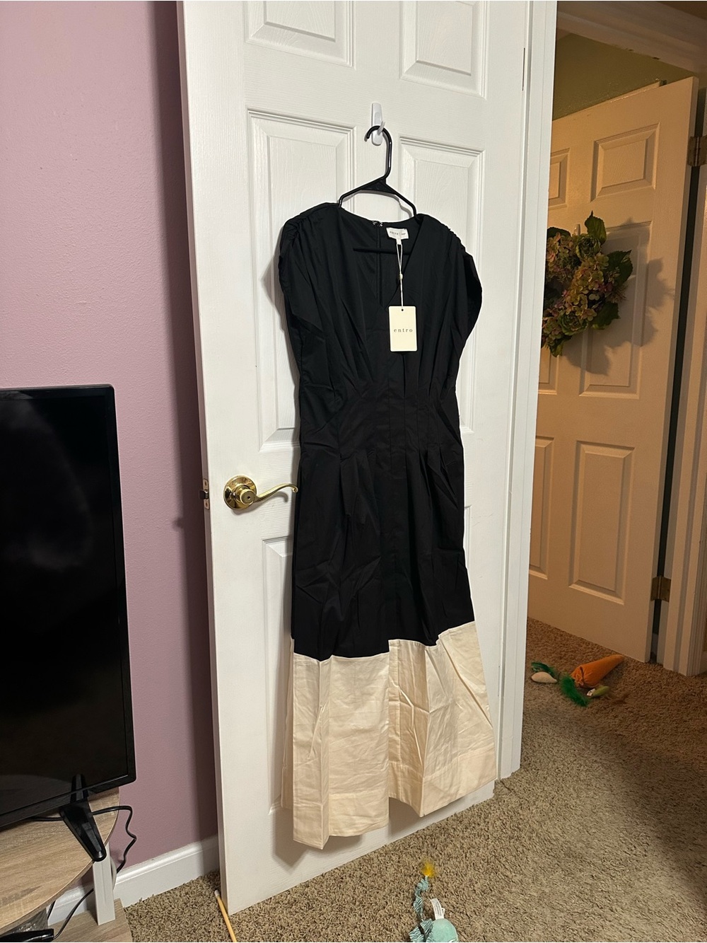 Entro Large NWT Two-Tone Black and Cream Midi Dress - Picture 4 of 5